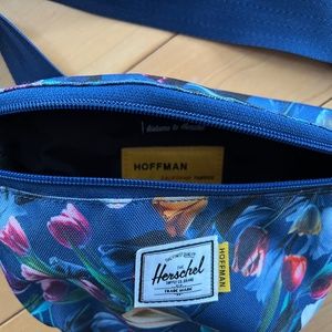 Herschel  fanny pack